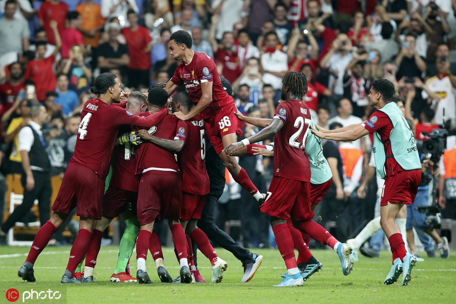 利物浦备战欧国联比赛，士气高涨